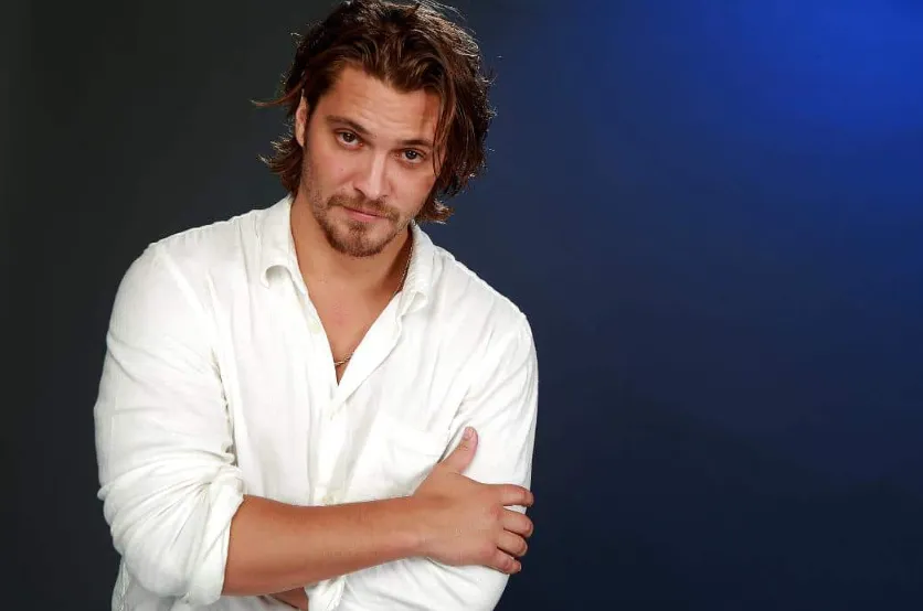 luke grimes age