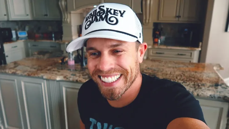 dustin lynch net worth