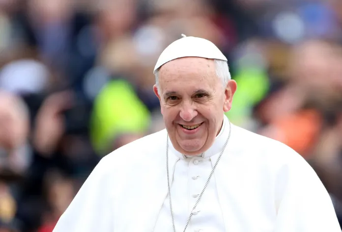 how old is pope francis wife