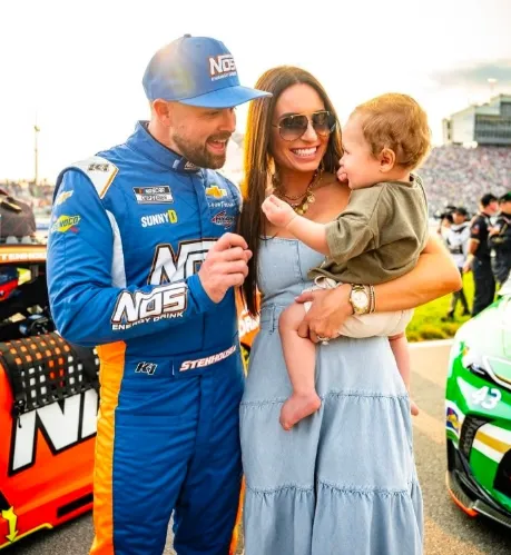 ricky stenhouse jr wife