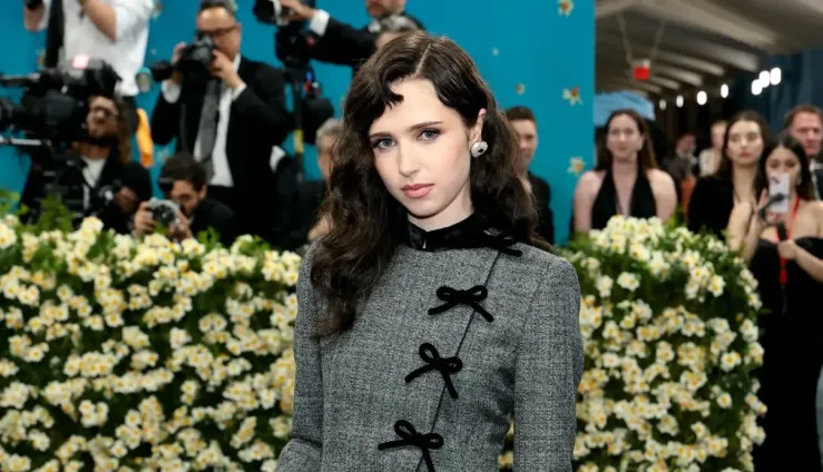 clairo age