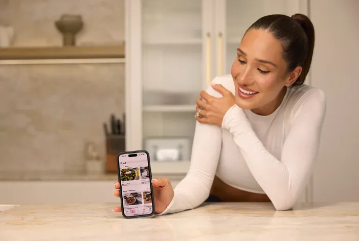 kayla itsines net worth 