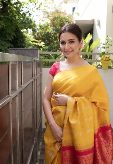 kriti kharbanda age