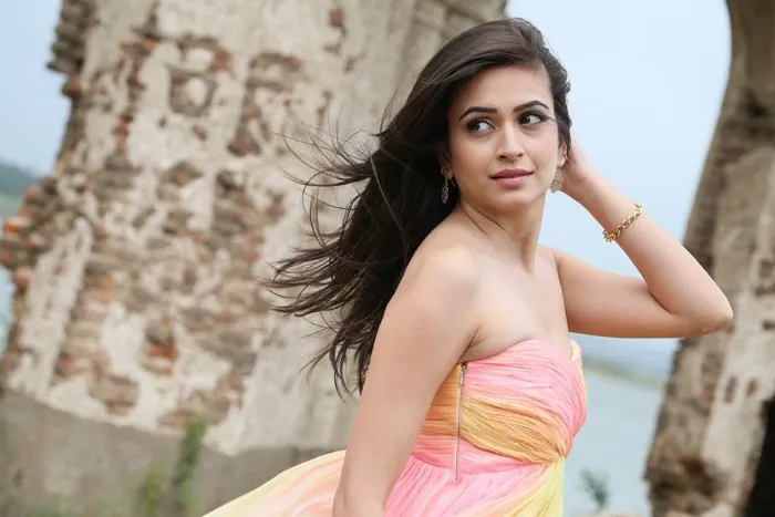 Kriti Kharbanda Age