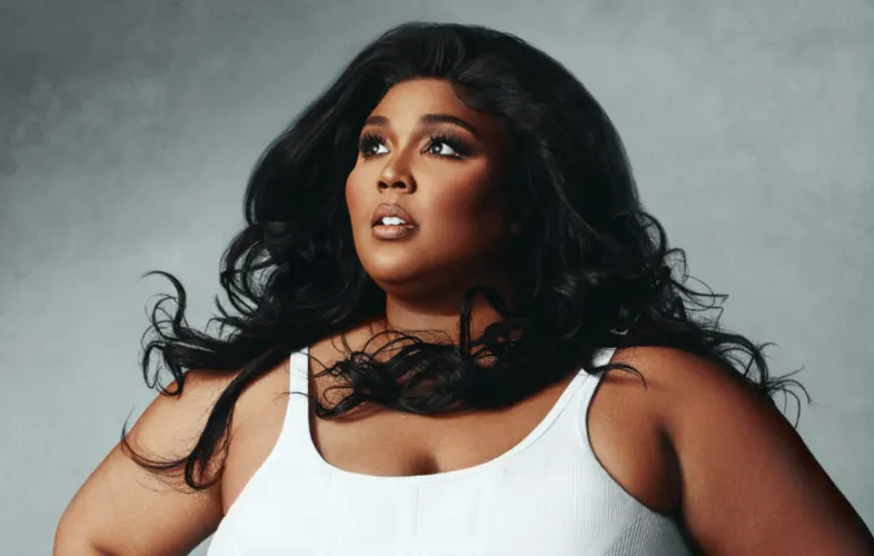 Lizzo Real Name Age, Net Worth, Height, Career, Family, Relationship & Biography
